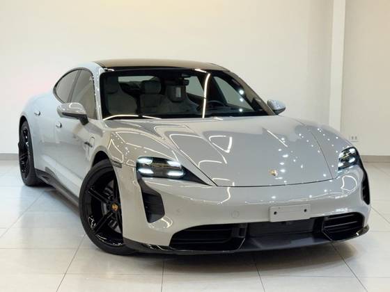 PORSCHE TAYCAN TURBO ELÉTRICO PORSCHE TAYCAN TURBO ELÉTRICO